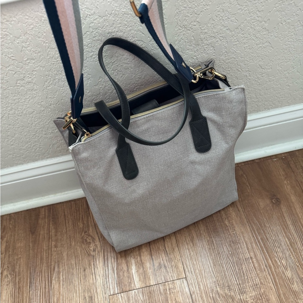 Erin Condren Stylish Gray Tote Bag with Striped Strap - Picture 3 of 5